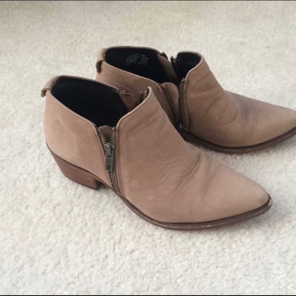 Steve Madden bootie